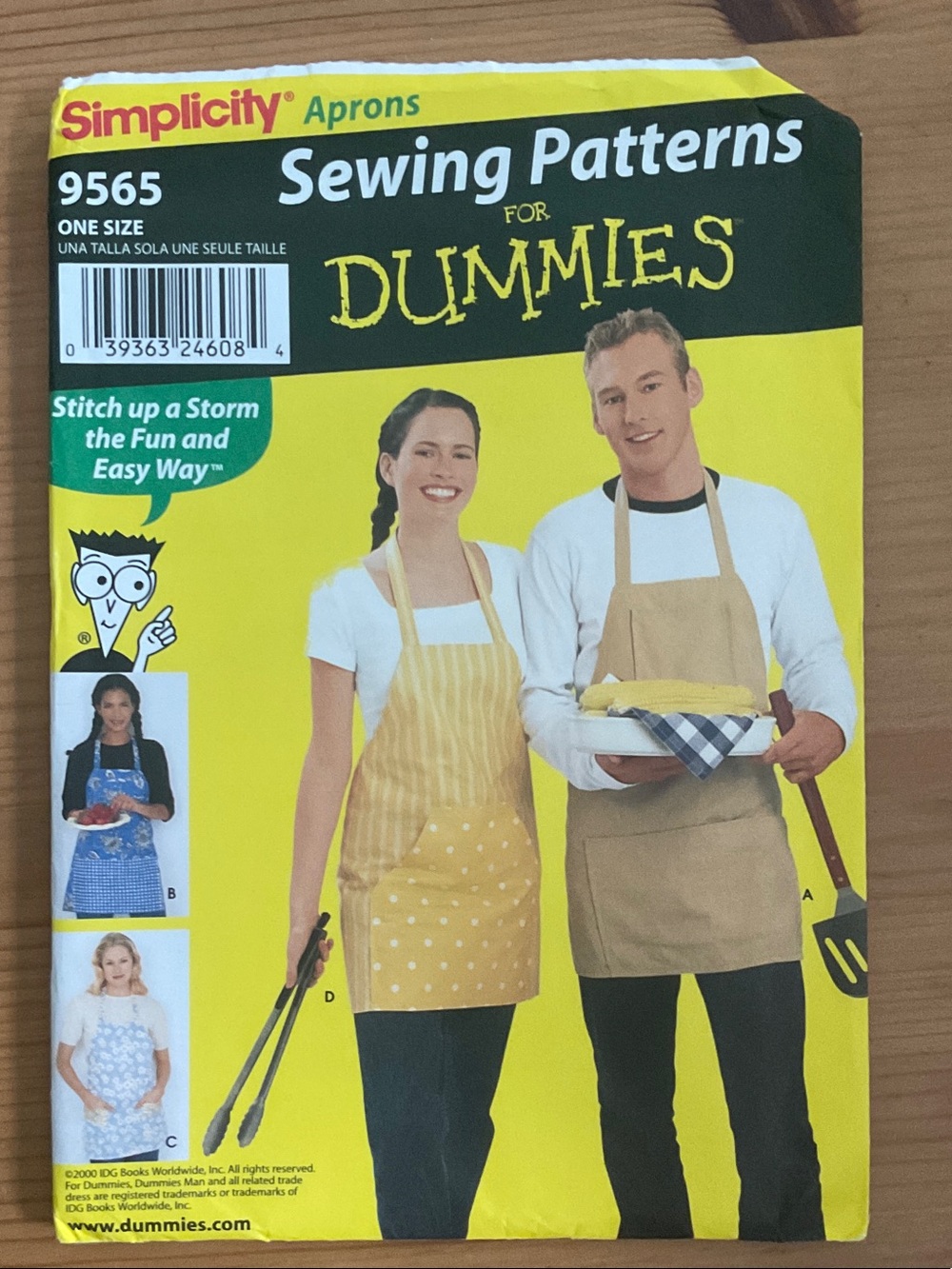 Simplicity Yellow and Tan Apron Sewing Pattern - 9565